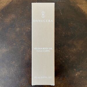 Danucera Veluxa Body Oil 5oz, Brand New